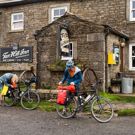 The Tan Hill Inn Keld Buitenkant foto