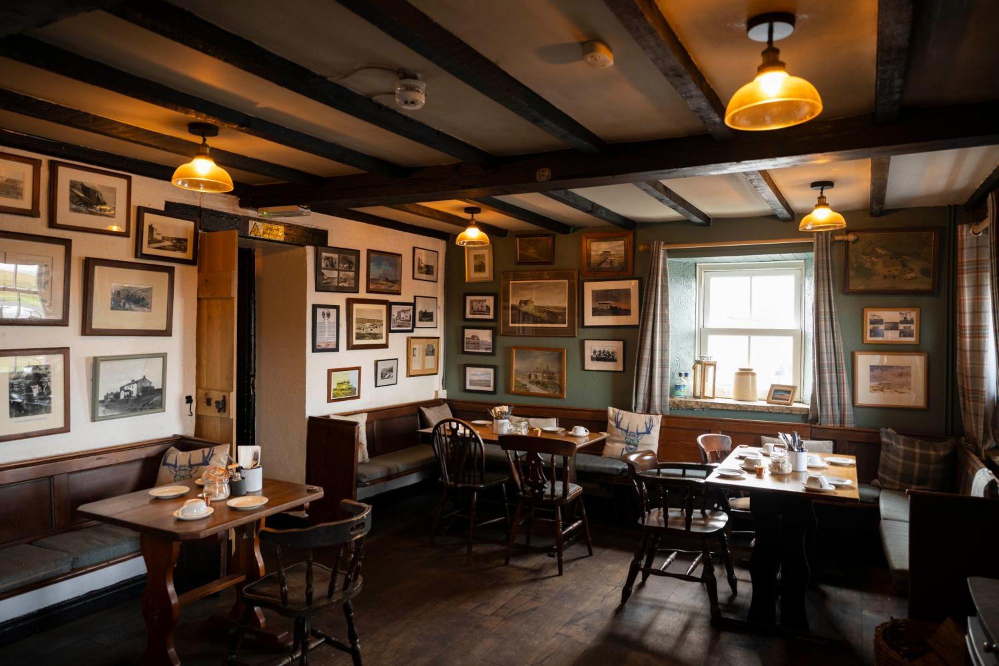 The Tan Hill Inn Keld Buitenkant foto