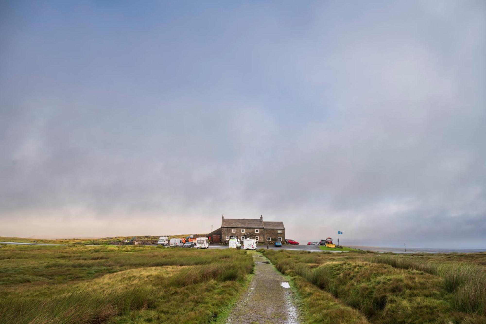 The Tan Hill Inn Keld Buitenkant foto