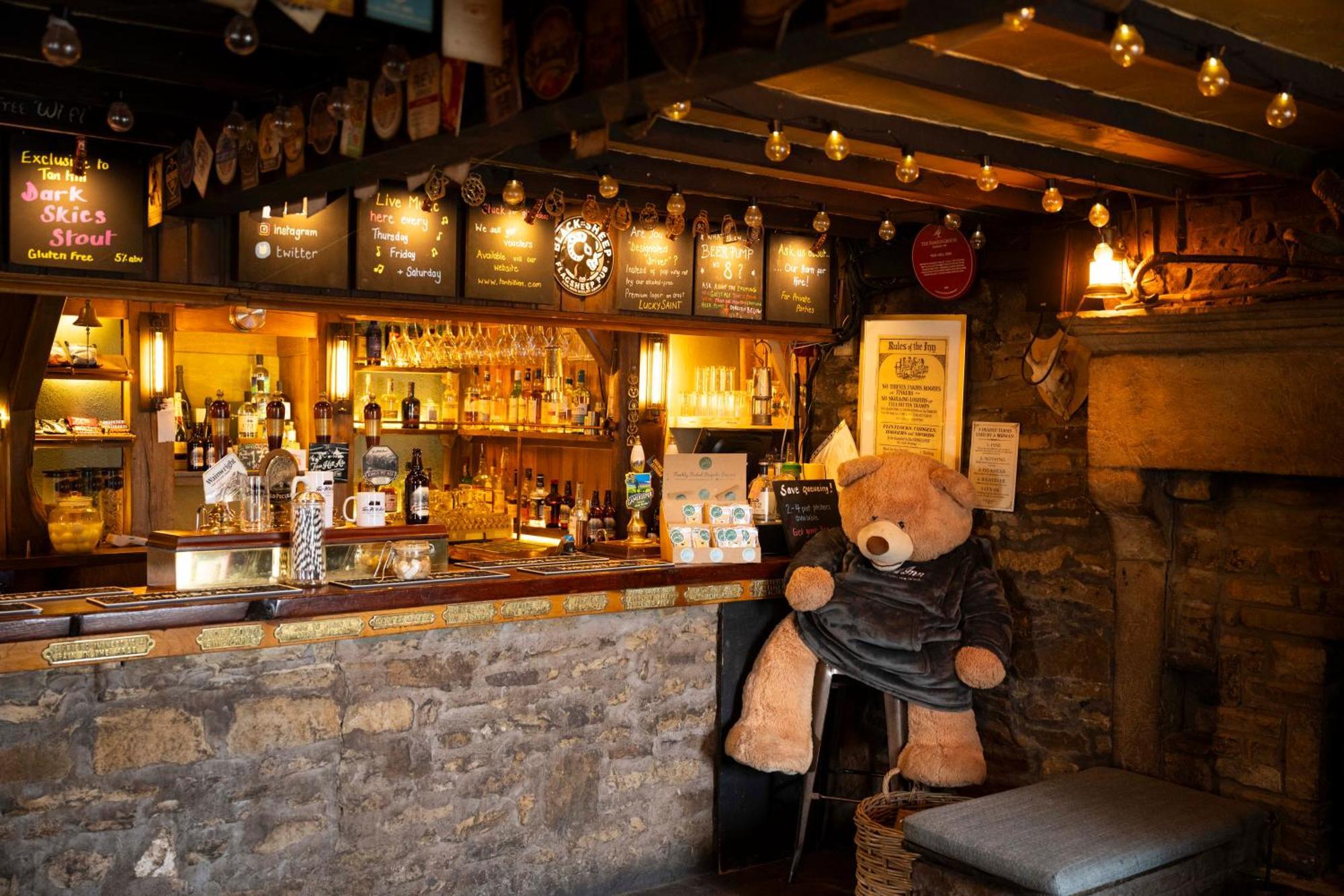 The Tan Hill Inn Keld Buitenkant foto