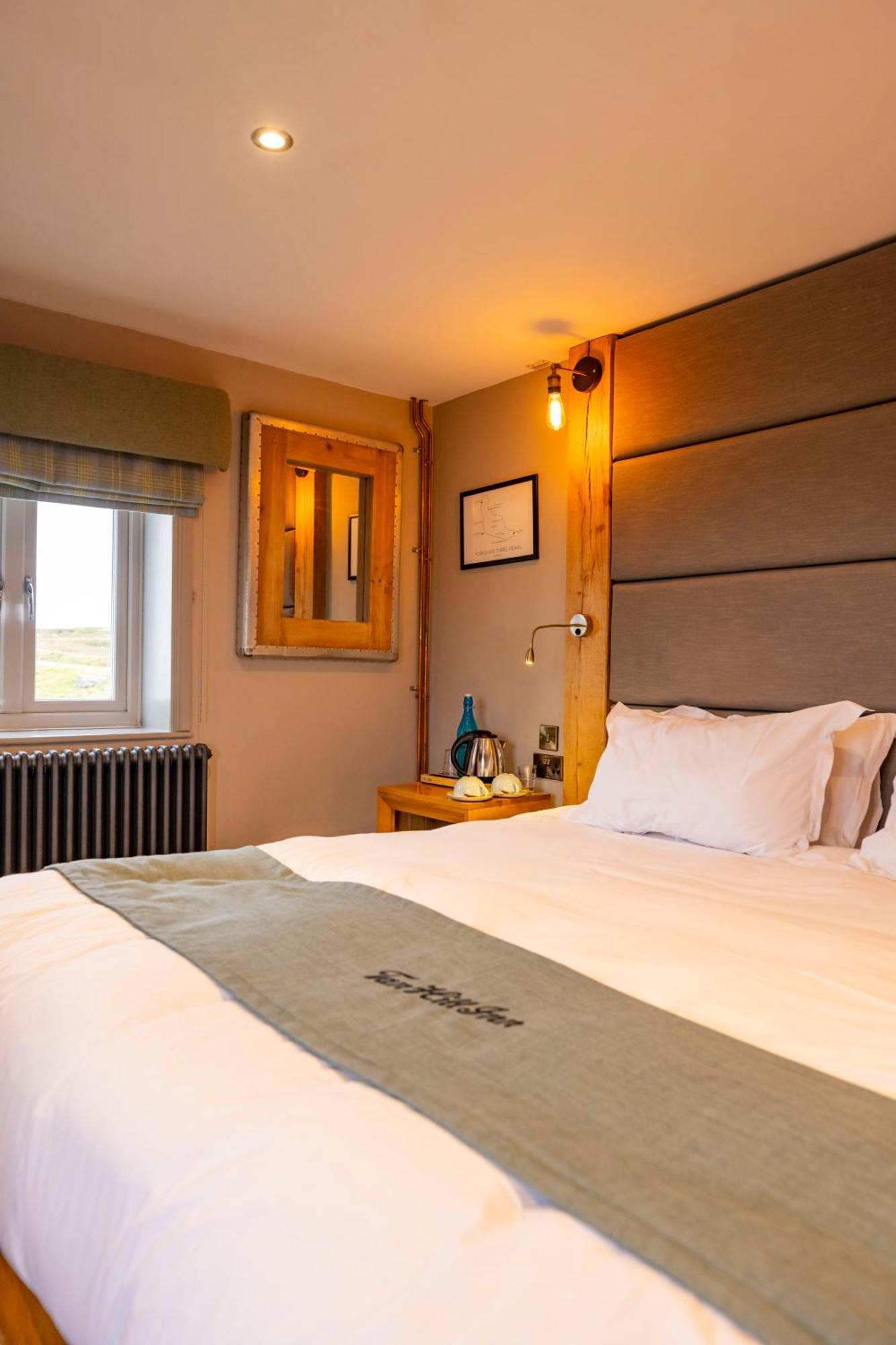 The Tan Hill Inn Keld Buitenkant foto